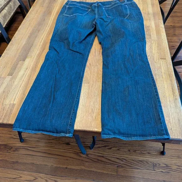 Women's 18 Vera Wang Blue Denim Jeans Boot Cut - Picture 6 of 6